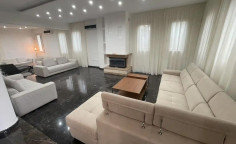 7 bedroom house to rent in Makedonitissa