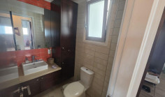 Spacious 2 bedroom apartment to rent in Agios Dometios