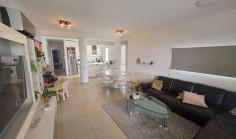 Spacious 2 bedroom apartment to rent in Agios Dometios