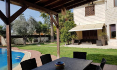 4 bedroom house to buy in Lakatamia