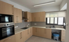 Spacious 3 bedroom apartment to rent in Acropolis Spacious 3 bedroom apartment to rent in Acropolis