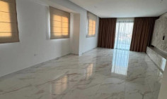 Three beds flat for sale in Lakatamia