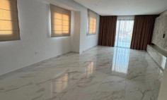 Three beds flat for sale in Lakatamia