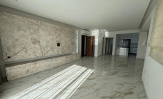 Three beds flat for sale in Lakatamia