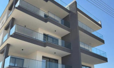 Three beds flat for sale in Lakatamia