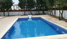 BARGAIN, the ideal home walking distance from the BEACH (200m)