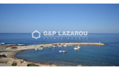 Spacious 4 bedroom villa with swimming pool for sale in Peyia