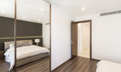 4 bedroom furnished apartment with swimming pool for sale in Germasogeia Tourist Area