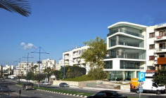 Large shop for sale in Germasogeia Tourist Area