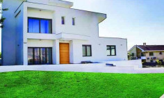 7 bedroom house with swimming pool for sale in Kalogiroi