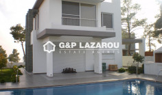 Three bed house with swimming pool for sale in Souni