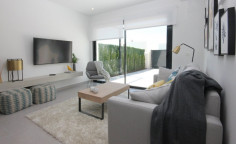 3 bedroom house with swimming pool for sale in Frenaros
