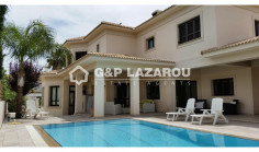 Lovely 5 bedroom house with swimming pool for sale in Engomi
