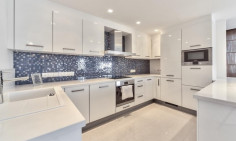 Luxury 3 bedroom house with swimming pool for sale in Pyrgos