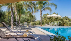 Large 6 bedroom house with swimming pool for sale in Protaras