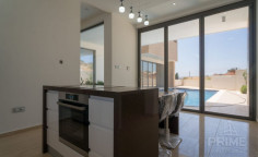 5 bedroom furnished villa with swimming pool for sale in Germasogeia