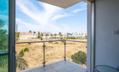 Large 1 bedroom furnished apartment with swimming pool for sale in Protaras