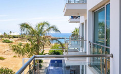 Large 1 bedroom furnished apartment with swimming pool for sale in Protaras