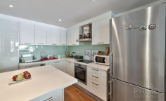 2 bedroom furnished apartment with swimming pool to rent in Germasogeia