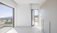5 bedrooms house with swimming pool for sale in Peyia