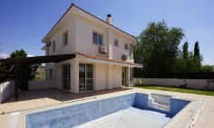 Large 4 bedroom house with swimming pool for sale in Latsia