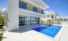 Spacious 3 bedroom villa with swimming pool for sale in Protaras