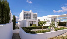 Luxury 5 bedroom furnished villa with swimming pool for sale in Peyia