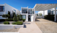 Luxury 5 bedroom furnished villa with swimming pool for sale in Peyia