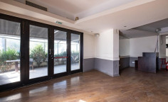 Shop 242 m2 for sale in Agios Antonios