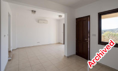 Luxury 3 bedrooms house with swimming pool for sale in Kouklia