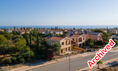 Luxury 3 bedrooms house with swimming pool for sale in Kouklia