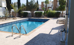 2 bedroom house with swimming pool for sale in Agia Thekla