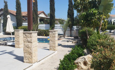 2 bedroom house with swimming pool for sale in Agia Thekla
