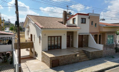 Luxury for bedrooms house for sale in Lakatamia