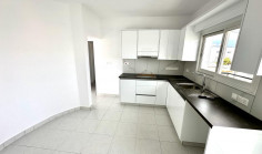 Spacious 3 bedroom unfurnished apartment to rent in Agios Ioannis