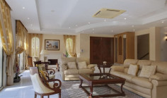 Luxury 4 bedroom house with swimming pool for sale in Amathus area