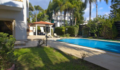 Luxury 4 bedroom house with swimming pool for sale in Amathus area