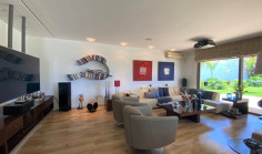 7 bedroom unfurnished house with swimming pool for sale in Agios Tychonas