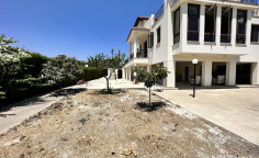8 bedrooms house with the big plot in Kalavasos 8 bedrooms house with the big plot in Kalavasos