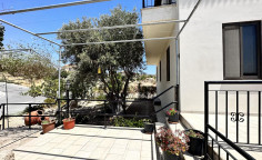 8 bedrooms house with the big plot in Kalavasos 8 bedrooms house with the big plot in Kalavasos