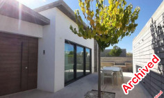 2 bedroom house with swimming pool to rent in Tsada
