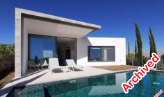 2 bedroom house with swimming pool to rent in Tsada