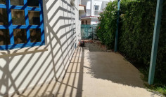 4+1 bedroom house in Pervolia only 50 metres from the beach 