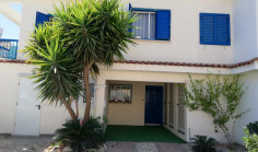 4+1 bedroom house in Pervolia only 50 metres from the beach 