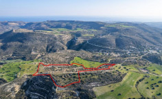 Agricultural 41138 m2 for sale in Larnaca