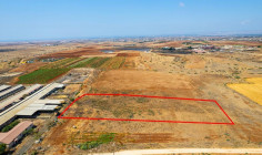 Agricultural 4683 m2 for sale in Peristerona