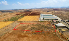 Agricultural 4683 m2 for sale in Peristerona