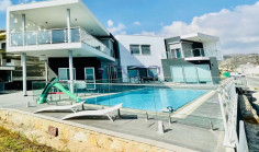 Spacious five bedroom villa in affluent Agios Athanasios 
