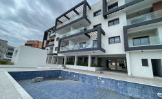 Modern 3-bedroom apartment with pool in Agios Athanasios 