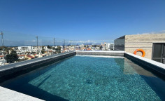 Charming 2 bedroom whole floor apartment with pool in Kato Paphos 